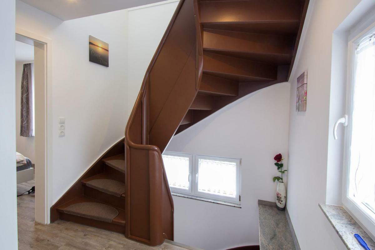 Ferienhaus An Der Burg Namedy Andernach Buitenkant foto