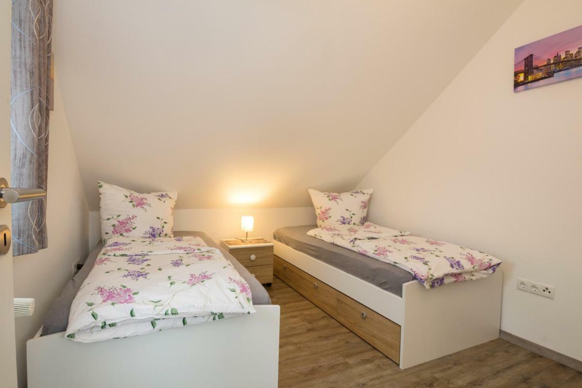 Ferienhaus An Der Burg Namedy Andernach Buitenkant foto